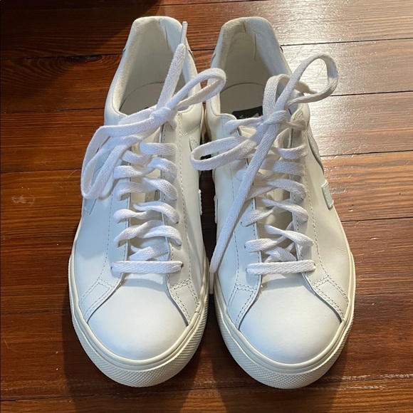 Veja Esplar White/Light Blue Low-Top Sneakers - Picture 5 of 6